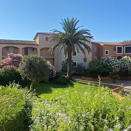 2 Bedrooms, 15 Min Walk To Beach, Ac, Pool & Fiber Internet In A Quiet, Private Gated Domain 5Kms To St Tropez كوغولين المظهر الخارجي الصورة